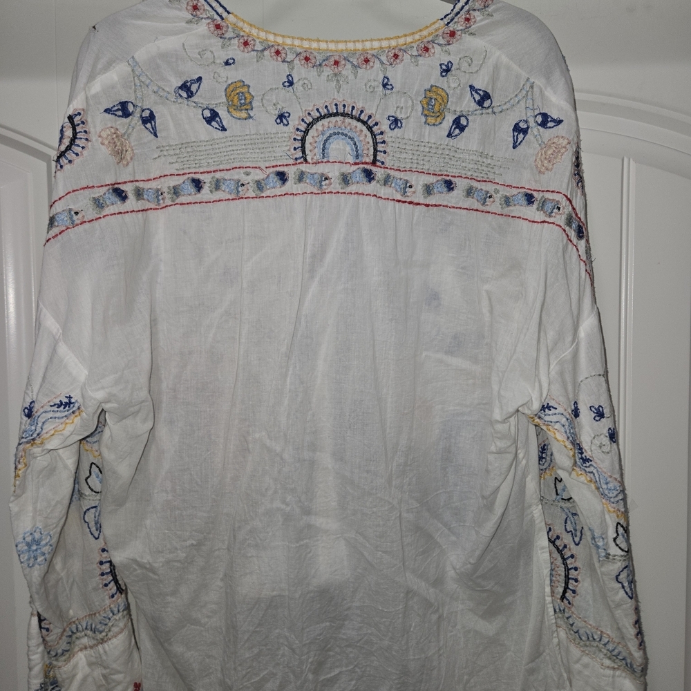 Zara White Blouse with Blue and Red Embroidery Size L - Picture 7 of 7